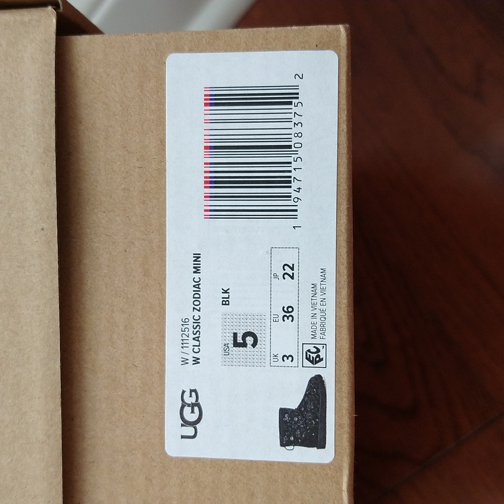 UGG classic zodiac mini - Picture 5 of 9